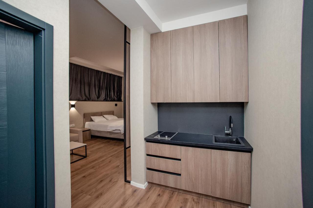 Griffon Bar Food Apartments Struga Exterior photo